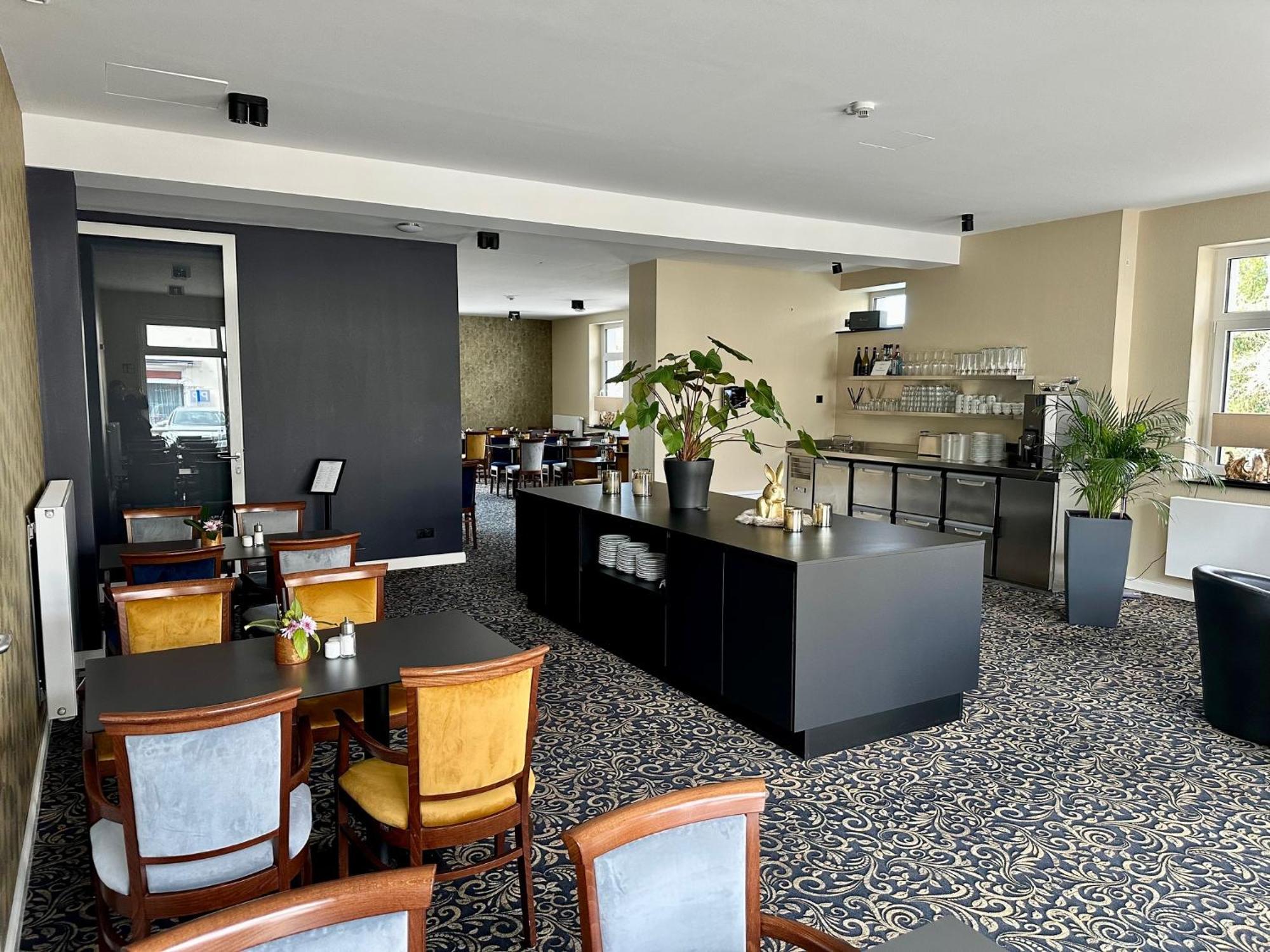 Sandbank Hotel & Appartements Lubmin Exteriör bild