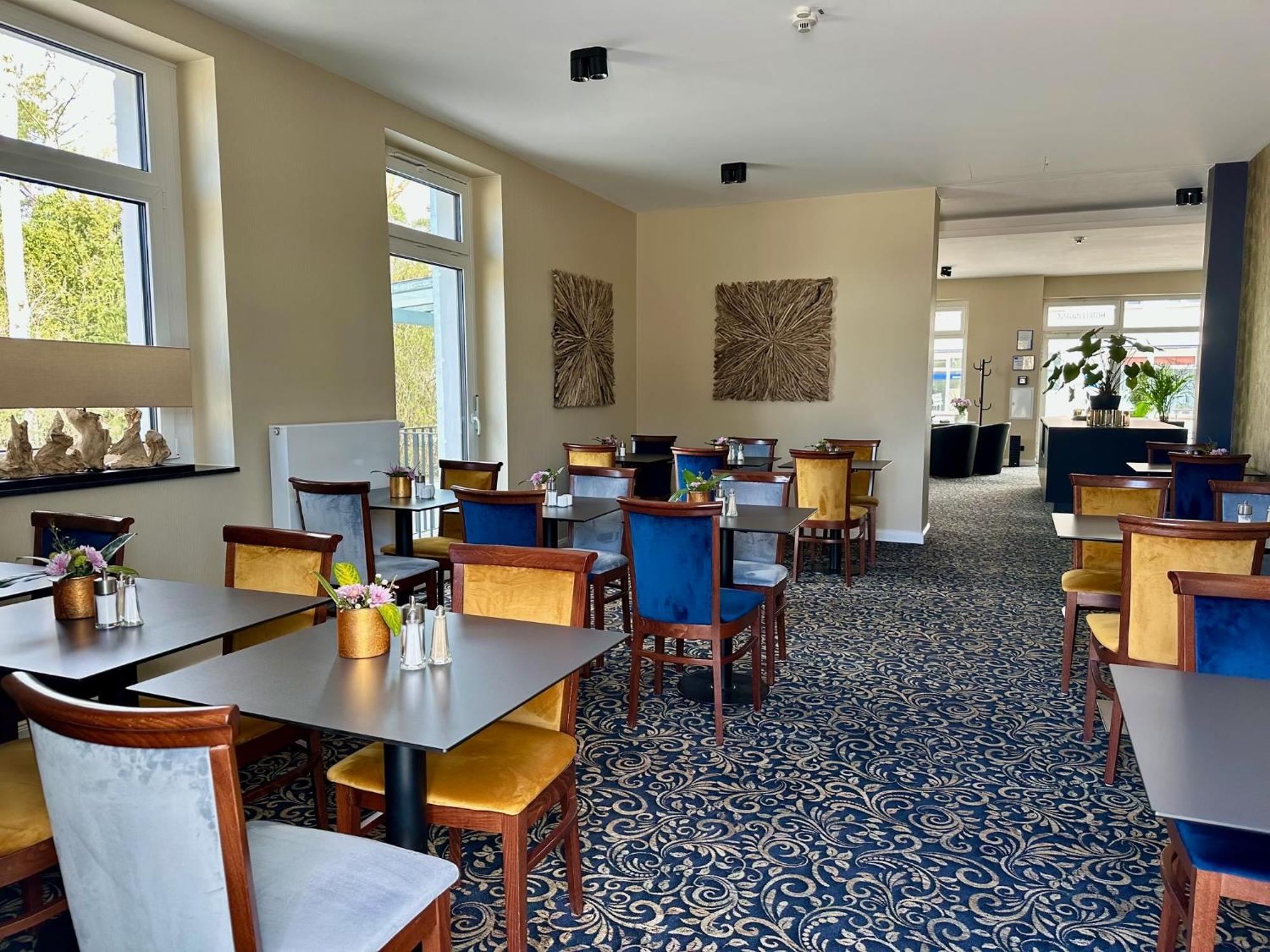 Sandbank Hotel & Appartements Lubmin Exteriör bild
